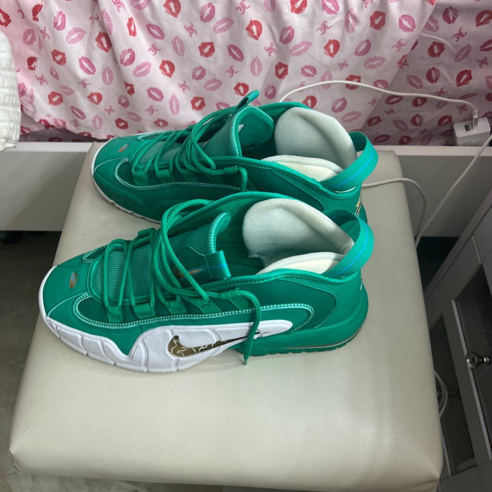 Nike Vibrant Green Sneakers